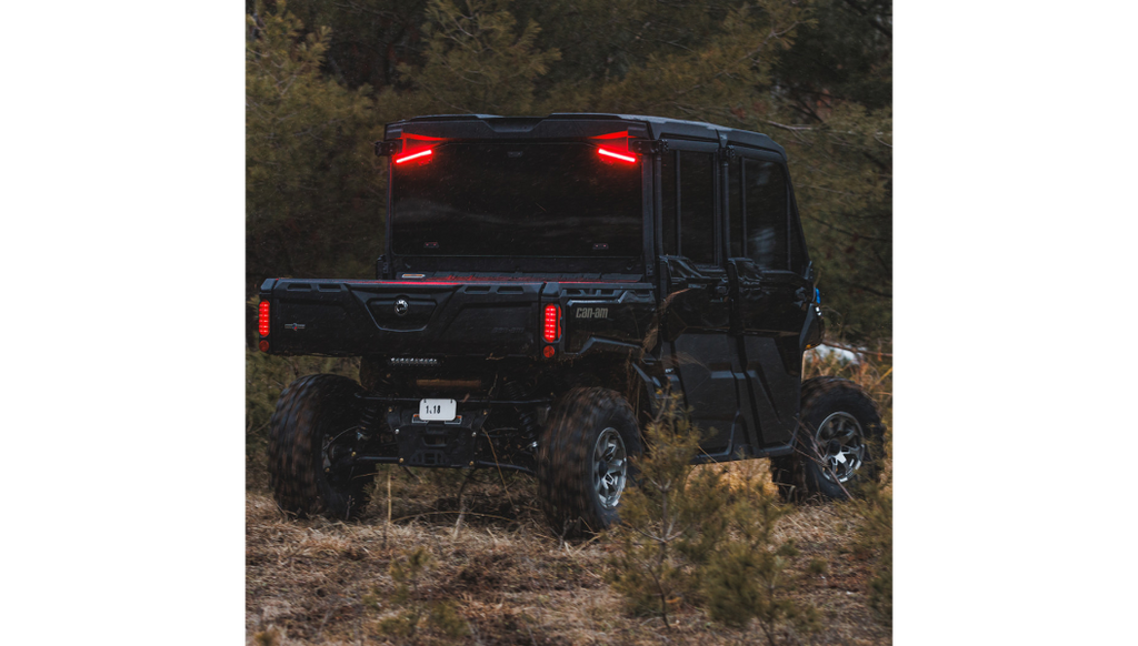 Running/Brake Light - Red - Defender 2020-2255